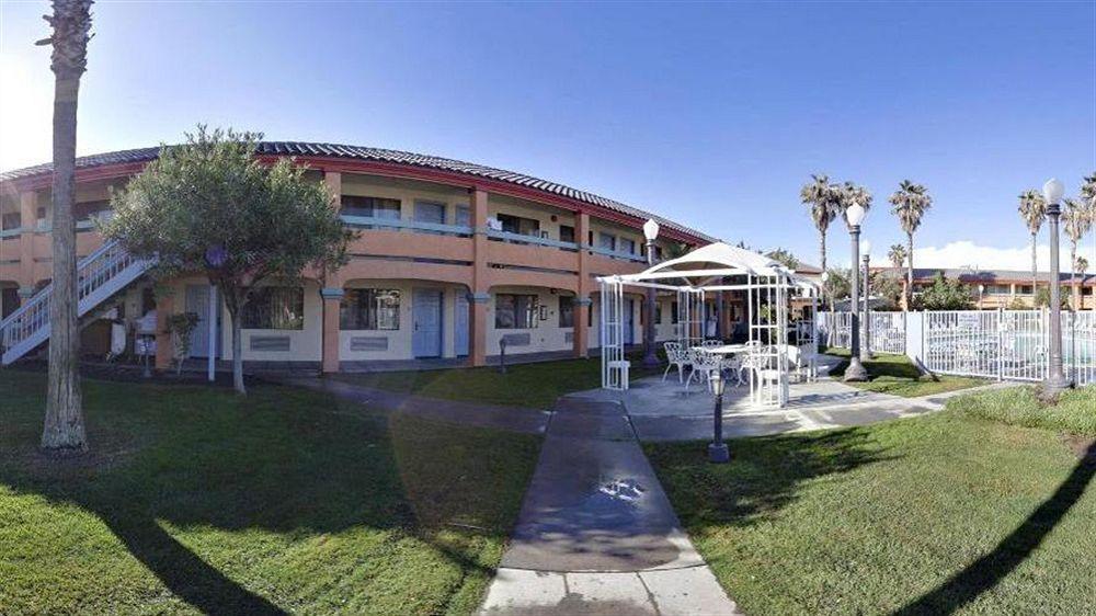 Spark By Hilton Santa Nella Exterior photo