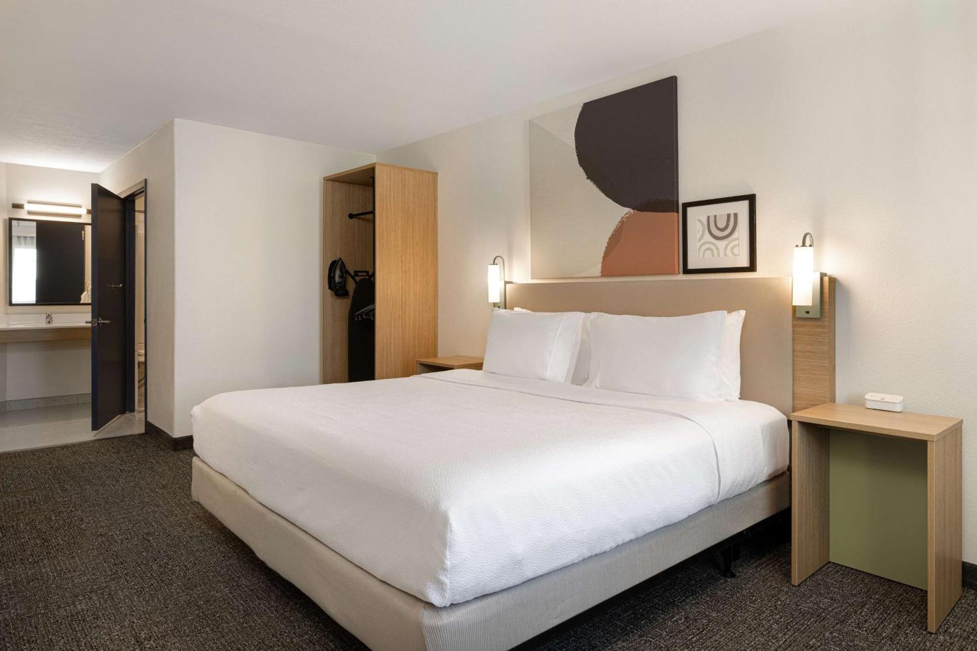 Spark By Hilton Santa Nella Exterior photo