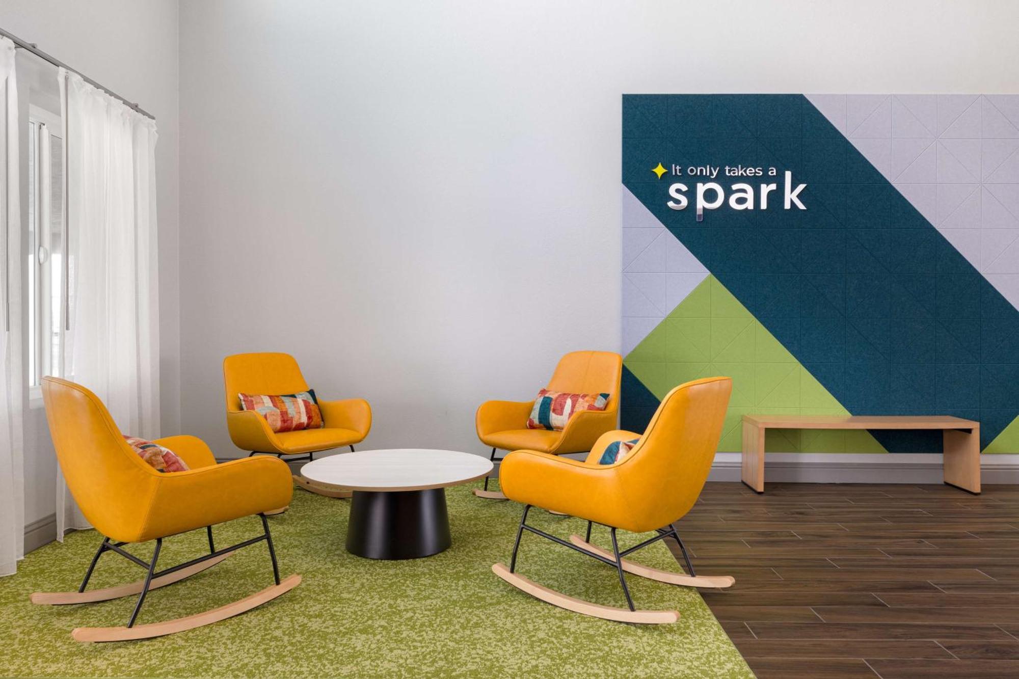 Spark By Hilton Santa Nella Exterior photo