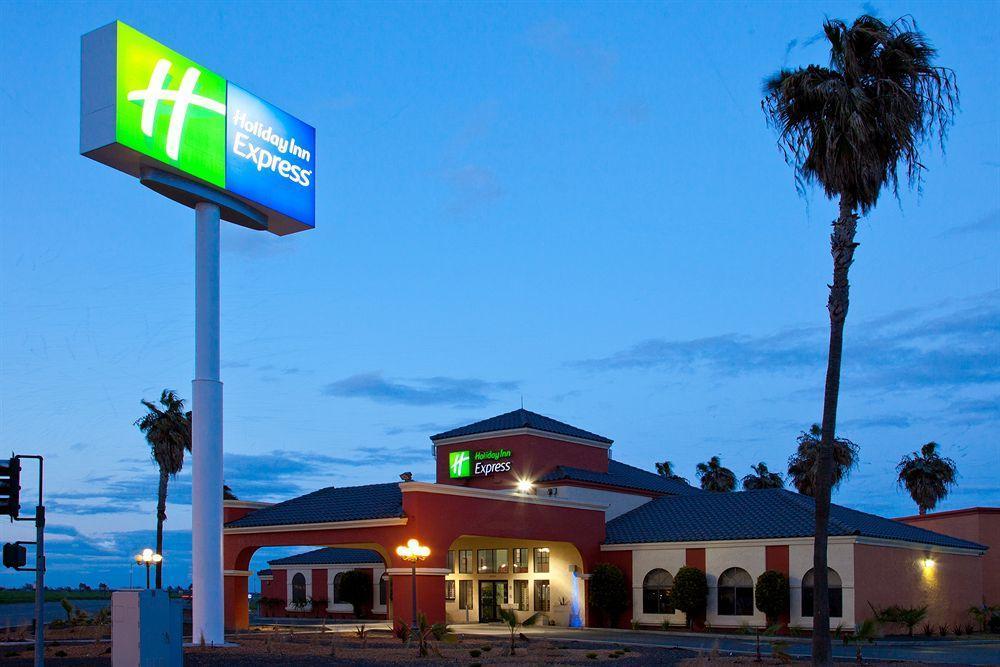Spark By Hilton Santa Nella Exterior photo