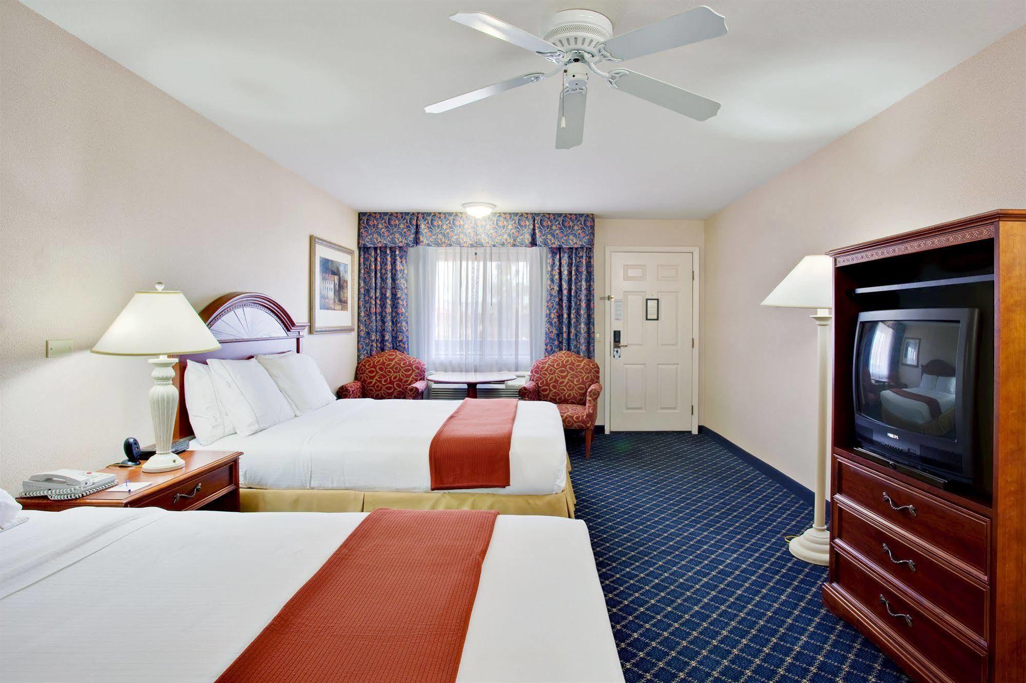Spark By Hilton Santa Nella Room photo